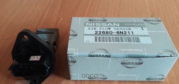 Датчик массового расхода воздуха (ДМРВ) Nissan. Артикул 226806N211