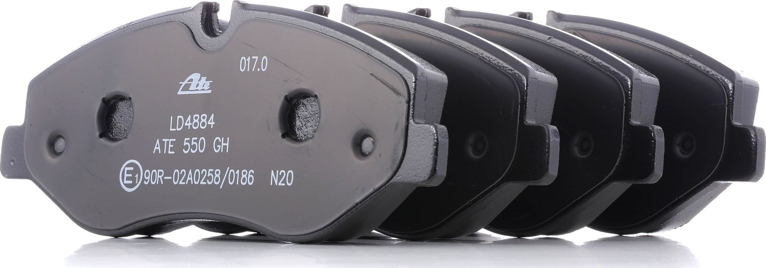 Тормозные колодки ATE Ceramic. Артикул 13.0470-4884.2