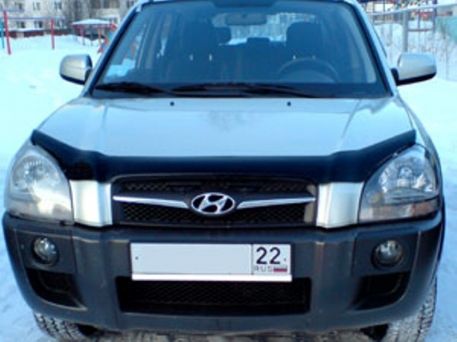 Дефлектор SIM для капота Hyundai Tucson II 2008-2015. Артикул SHYTUC0812