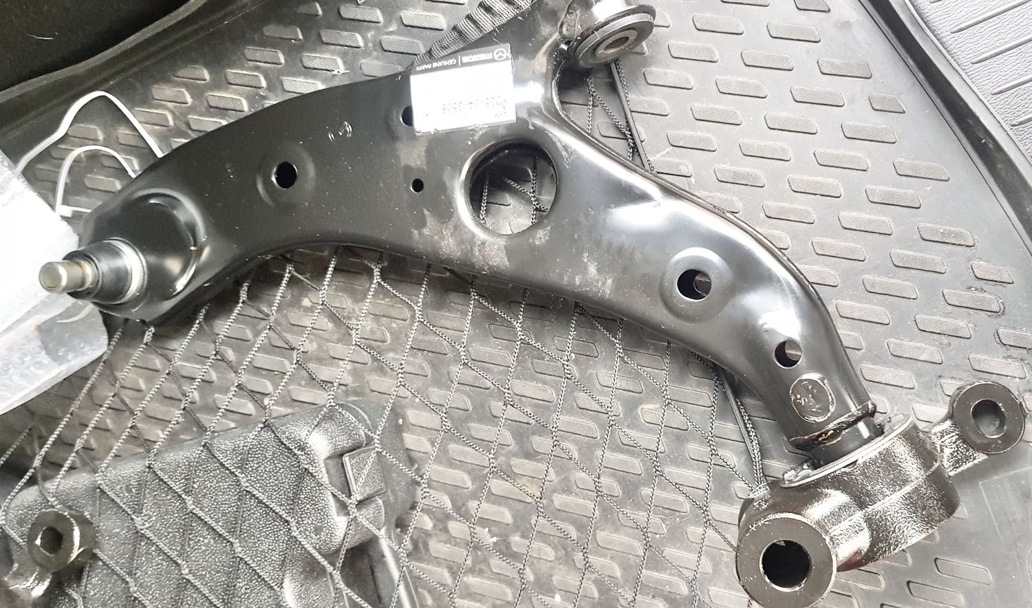 Рычаг подвески Mazda. Артикул KD3534350S