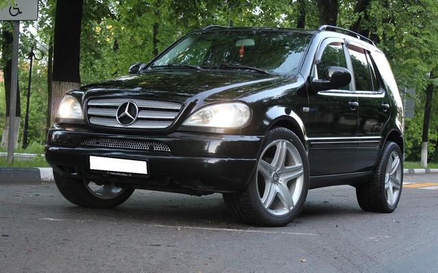 Дефлекторы SIM для окон Mercedes-Benz M-Класс (ML) W163 1998-2004. Артикул SMERM9832