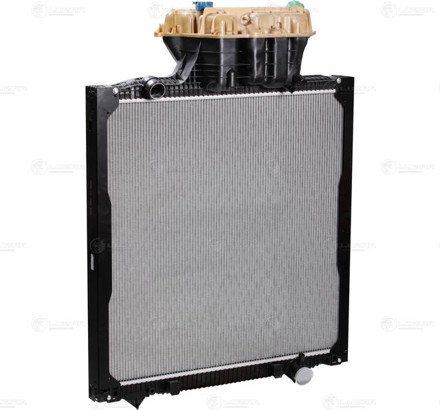 Радиатор охлаждения двигателя Luzar для MAN TGS 2005-2026. Артикул LRc 1281