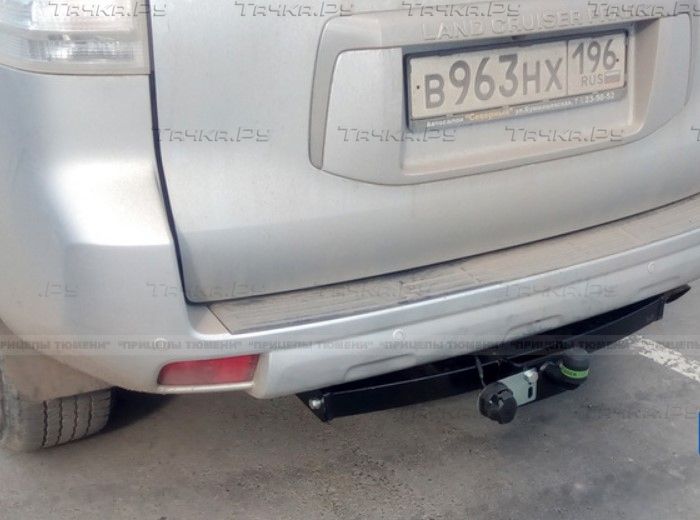 Фаркоп Лидер-Плюс для Toyota Land Cruiser Prado 120 2002-2009. Фланцевое крепление. Артикул T113-FC