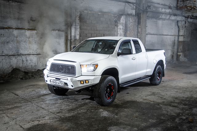 Передние широкие крылья STC для Toyota Tundra 2006-2013. Артикул STC-TT06-FF