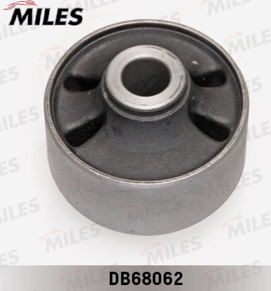 Сайлентблок переднего рычага подвески Miles. Артикул DB68062