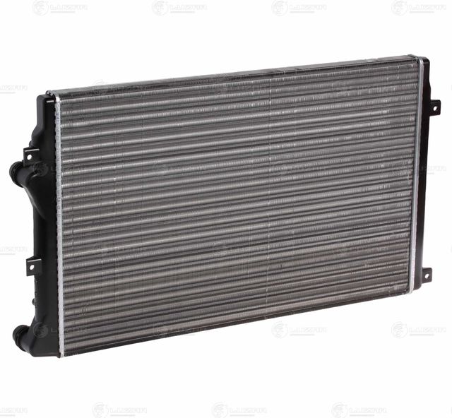 Радиатор охлаждения двигателя Luzar для Skoda Yeti I 2010-2015. Артикул LRc 18L3