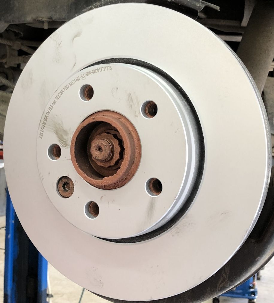 Тормозной диск Textar Pro. Артикул 92121403