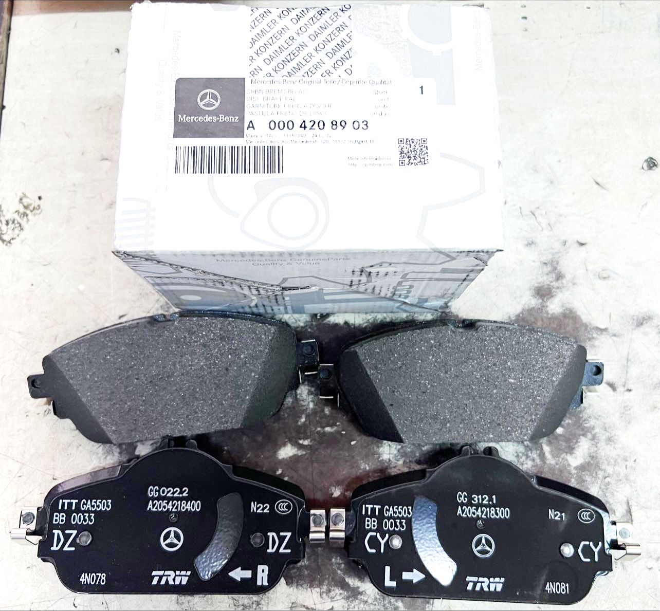 Тормозные колодки Mercedes-Benz. Артикул A0004208903