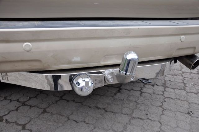 Фаркоп Baltex для Toyota Land Cruiser Prado 120 2002-2009. (с декор. накладкой) Фланцевое крепление. Артикул Y13AN