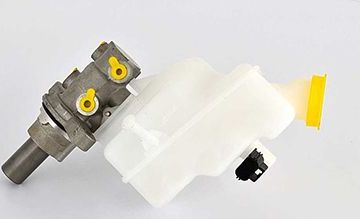 Тормозной цилиндр главный BSG для Ford Transit VII 2006-2014. Артикул BSG 30-215-008