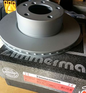 Тормозной диск Zimmermann Coat Z передний для BMW 5 IV (E39) 1995-2004. Артикул 150.1284.20