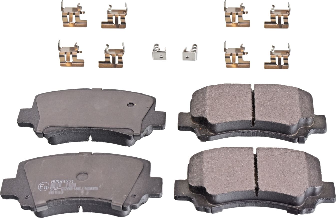 Тормозные колодки Blue Print. Артикул ADK84221