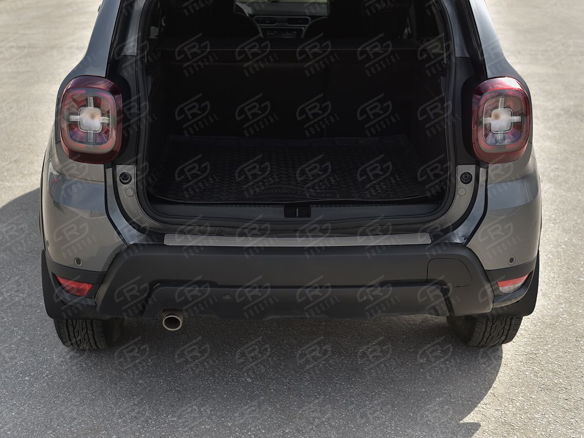 Накладка на задний бампер (лист нерж., шлифованный) RusStal для Renault Duster II 2021-2026. Артикул RDN-003812