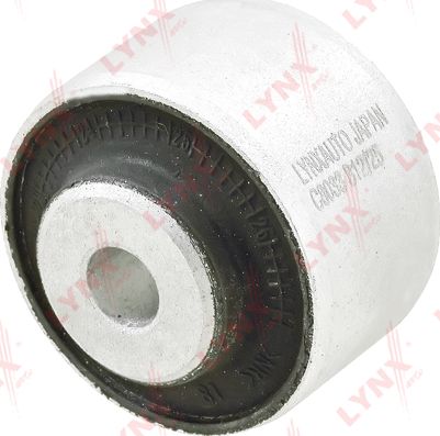 Сайлентблок переднего рычага подвески LYNXauto. Артикул C8033
