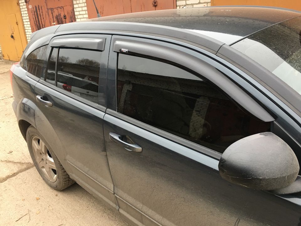 Дефлекторы V-Star для окон Dodge Caliber 5-дв. 2006-2012. Артикул D15565