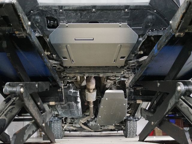 Защита алюминиевая ТСС (4 мм) для бака, адсорбера, заднего дифференциала, картера и КПП Geely Atlas Pro 2021-2026. Артикул ZKTCC00531K