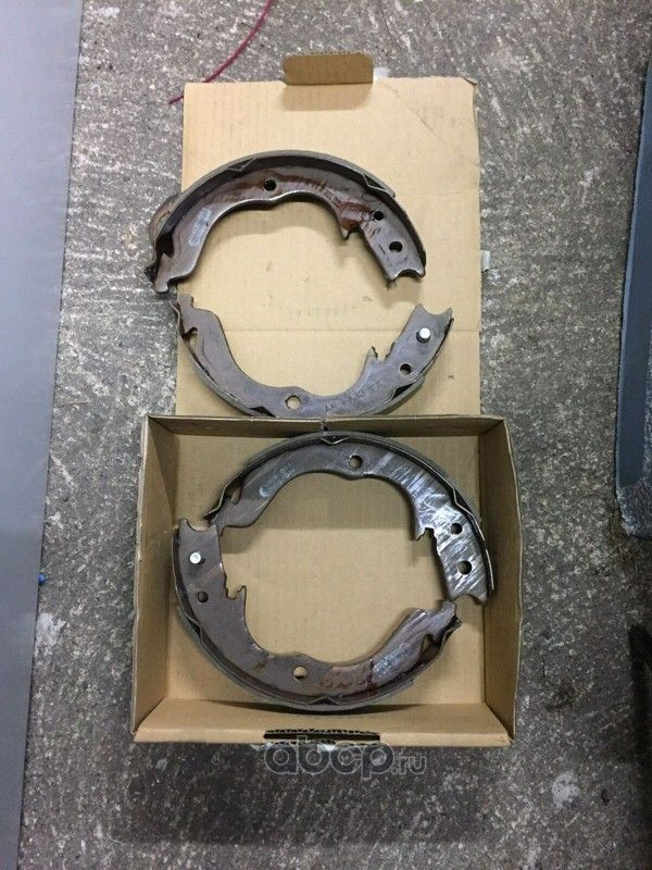 Тормозные колодки Mitsubishi. Артикул 4800A001