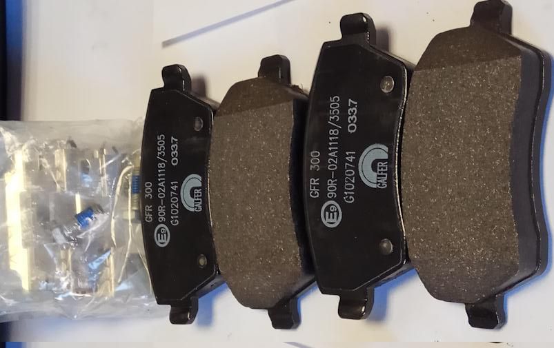 Тормозные колодки Galfer. Артикул B1.G102-0741.2