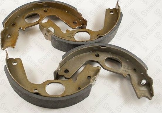 Тормозные колодки Stellox задние для Mitsubishi L400 1995-2005. Артикул 159 100-SX