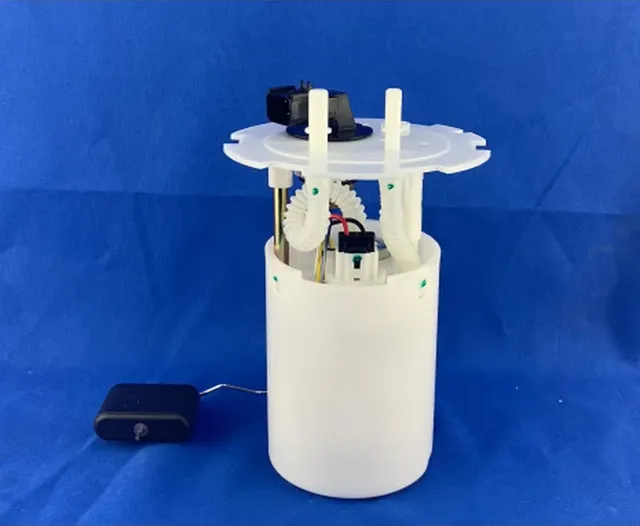 Насос топливный (в сборе) DAEWOO KALOS (KLAS) 02-  CHEVROLET AVEO (T200) 03- (Deqst) Deqst. Артикул 106026