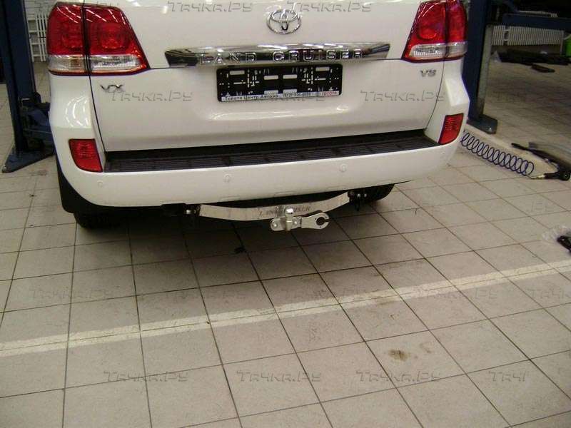 Фаркоп Baltex для Toyota Land Cruiser 200 2007-2021. Фланцевое крепление. Артикул Y20ANM1