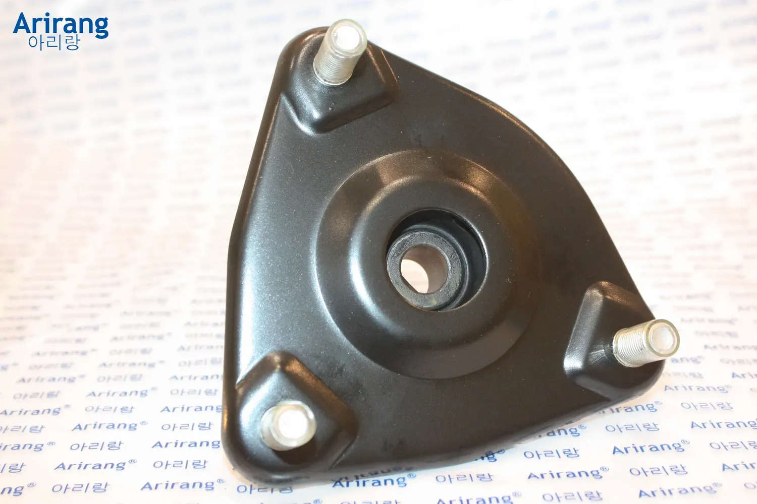 Опора переднего амортизатора (Arirang). Артикул ARG241035