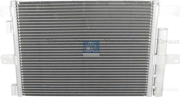 Радиатор кондиционера (конденсатор) DT Spare Parts. Артикул 7.74022