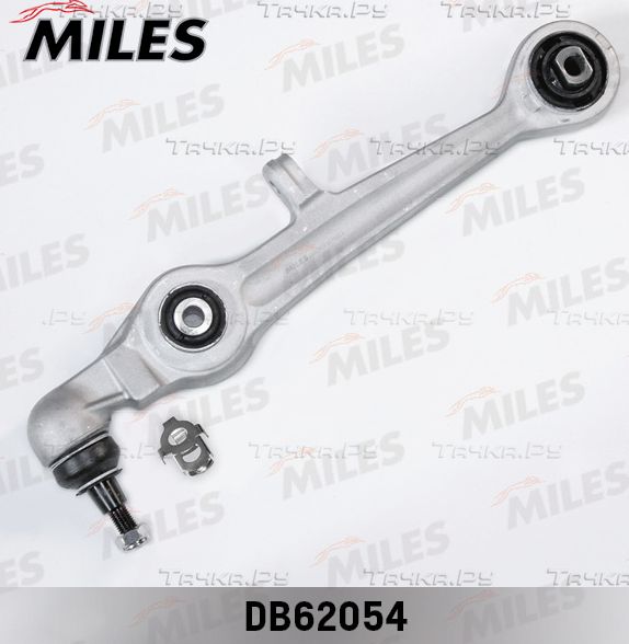 Поперечный рычаг передней подвески Miles нижний для Volkswagen Passat B5 2000-2005. Артикул DB62054