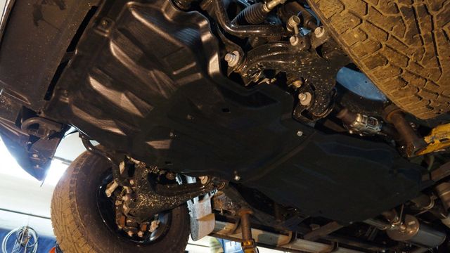 Защита композитная АВС-Дизайн для картера и КПП Toyota Tundra 4WD II 2013-2021. Артикул 24.21k