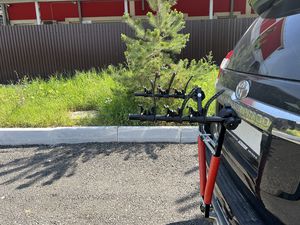 Крепление INTER для перевозки 3-х велосипедов на фаркопе автомобиля. Артикул 5502