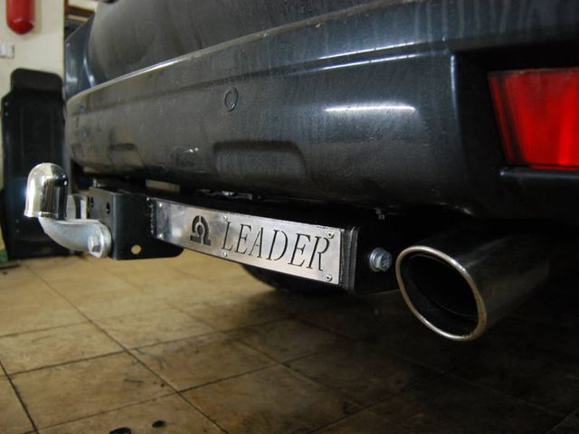 Фаркоп Лидер-Плюс для Lexus GX 460 2009-2013 (с накладкой из нерж. стали). Фланцевое крепление. Артикул T113-F(N)