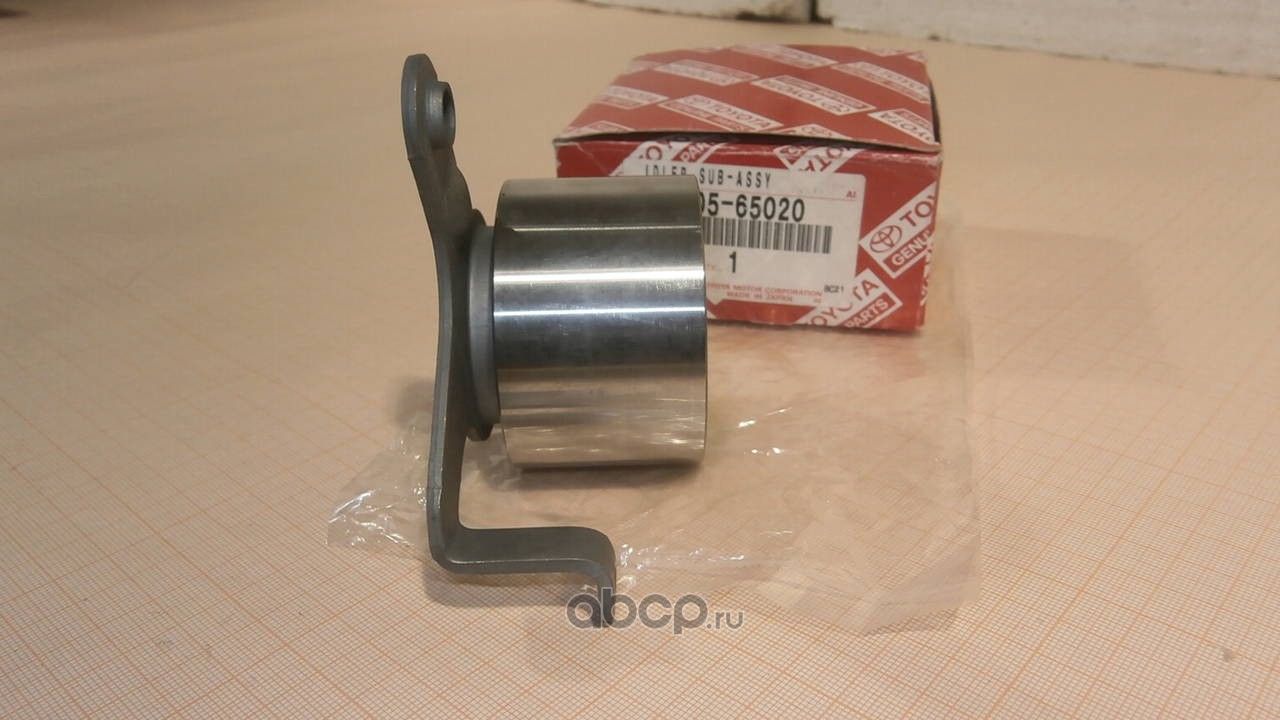 Натяжной ролик (натяжитель) ремня ГРМ Toyota. Артикул 1350565020