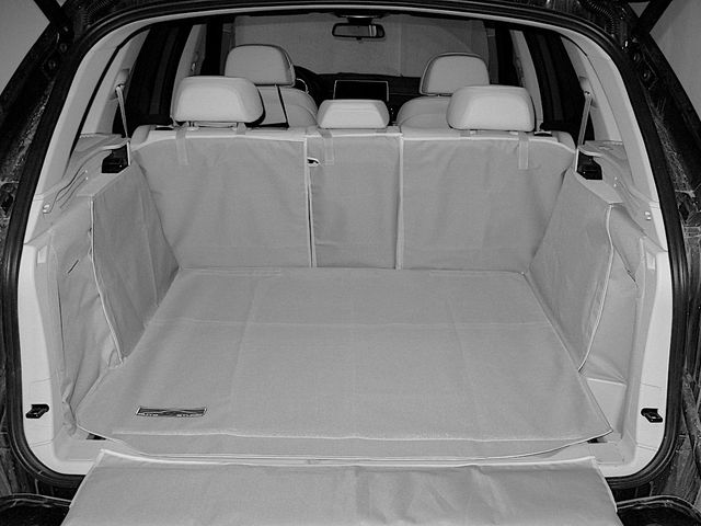 Защитный чехол AUTOSMSTUDIO "Maxi" в багажник автомобиля для BMW X5 F15 10.2013-09.2018, серый. Артикул TP-X5F15-MAXI-GR