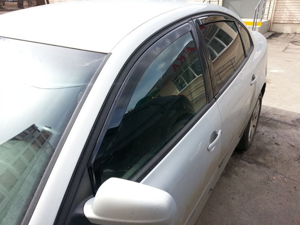 Дефлекторы Heko для окон Volkswagen Passat B5 (B5+) седан 1997-2005. Артикул 31160