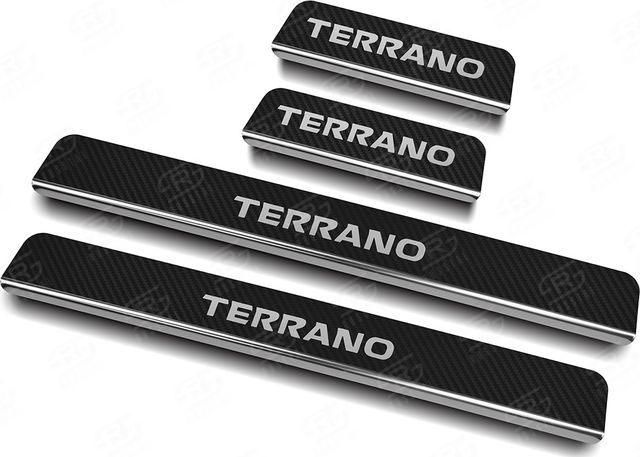 Накладки RusStal на пороги (лист нерж. карбон с надписью) для Nissan Terrano III 2014-2026. Артикул NISTR14-06