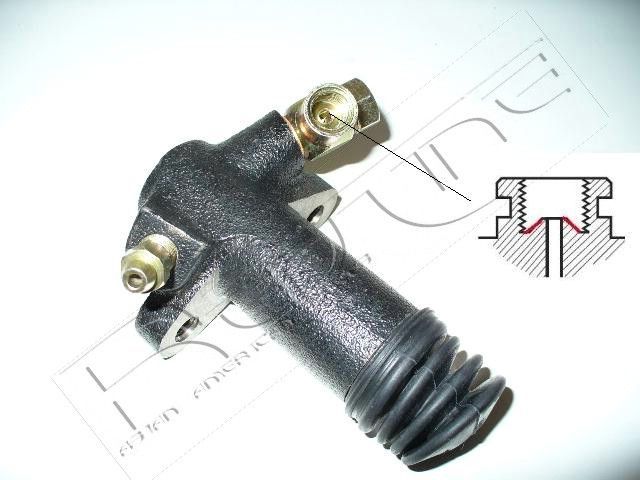 Цилиндр сцепления рабочий RED Line для Mitsubishi Space Wagon I 1986-1991. Артикул 08MI004