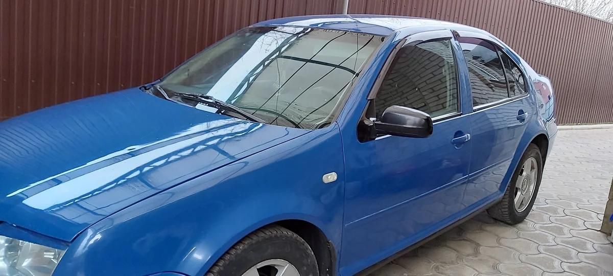 Дефлекторы Cobra Tuning для окон Volkswagen Jetta IV седан 1998-2005. Артикул V20999