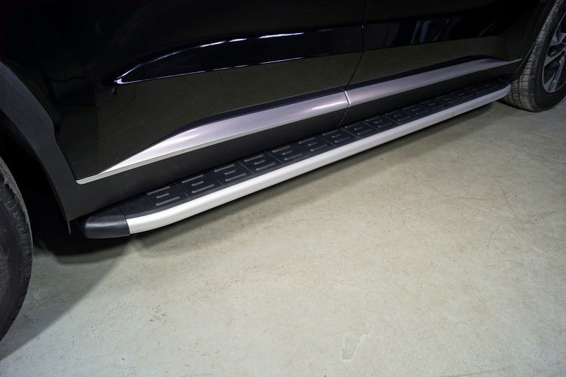 Пороги алюминиевые ТСС с пластиковой накладкой 1920 мм для Hyundai Palisade 2021-2026. Артикул HYUNPAL21-18AL