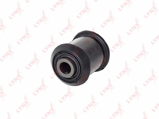 Сайлентблок переднего рычага подвески LYNXauto передний нижний для Saab 9-3 II 2002-2015. Артикул C8207