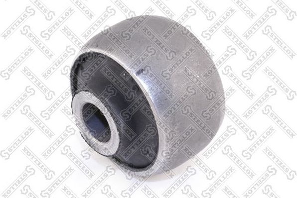 Сайлентблок переднего рычага подвески Stellox. Артикул 71-11165-SX