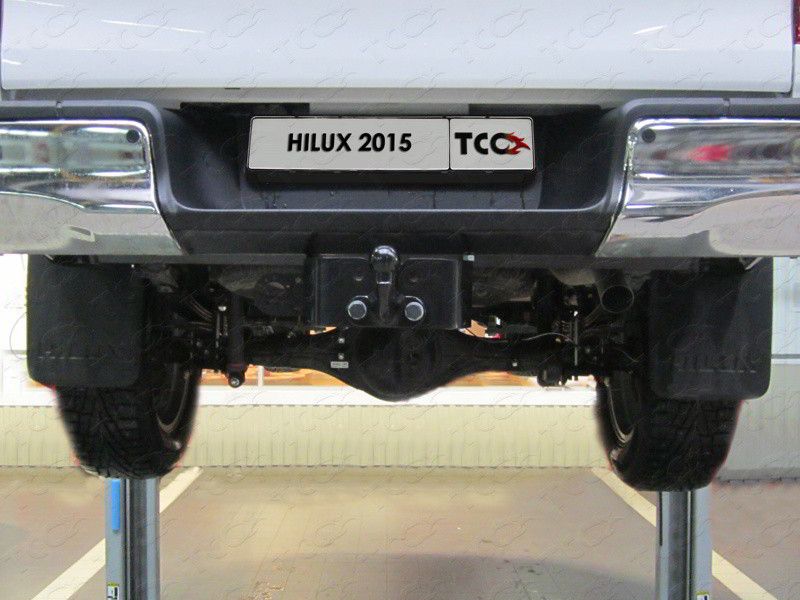 Фаркоп ТСС для Toyota Hilux VIII (вкл. Exclusive, Black Onyx) 2015-2026. Артикул TCU00244