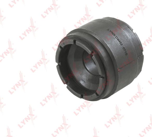 Сайлентблок переднего рычага подвески LYNXauto. Артикул C9452