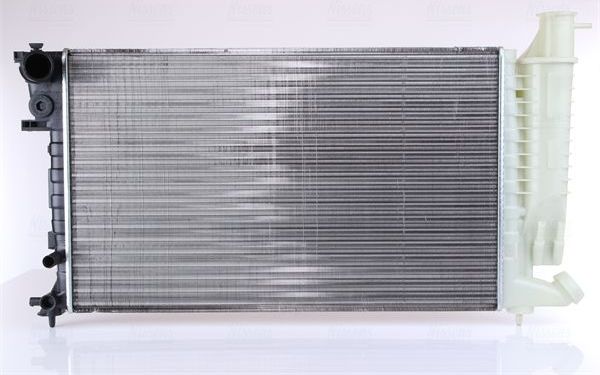 Радиатор охлаждения двигателя Nissens ** FIRST FIT **. Артикул 61381A