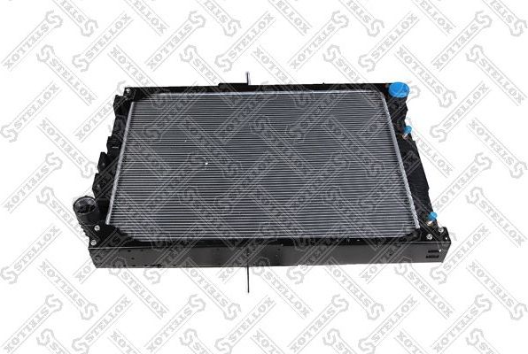 Радиатор охлаждения двигателя Stellox. Артикул 81-03352-SX