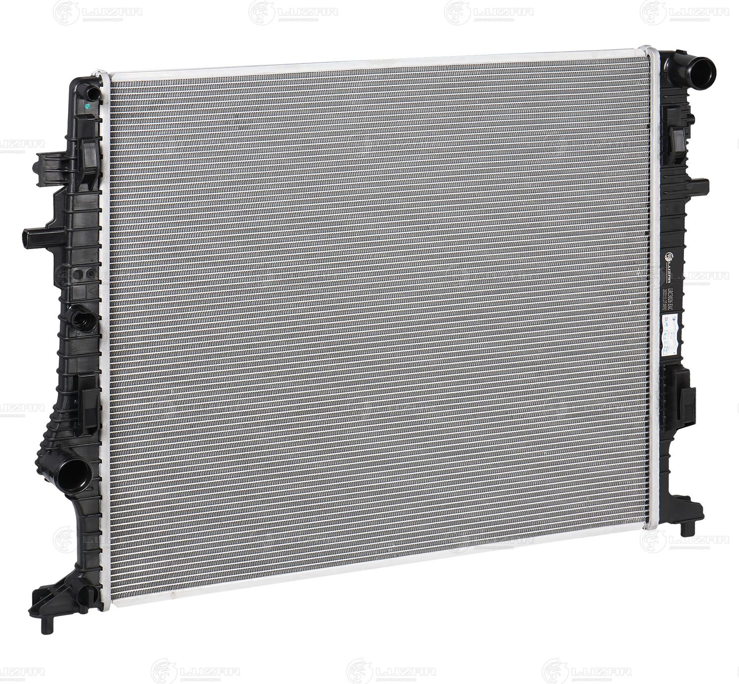 Радиатор охлаждения двигателя Luzar. Артикул LRc 3026