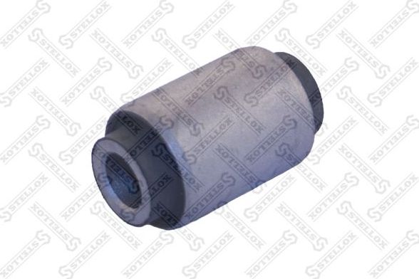 Сайлентблок переднего рычага подвески Stellox правый/левый для Nissan Almera N16 2000-2006. Артикул 87-74056-SX