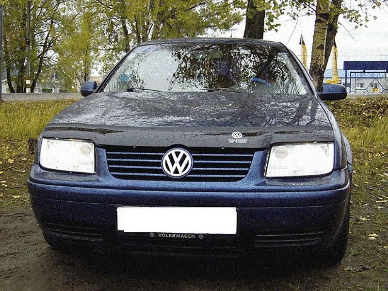 Дефлектор Vip-Tuning для капота Volkswagen Bora 1998-2005. Артикул VW07
