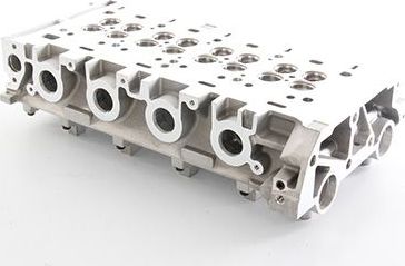 Головка блока цилиндров BSG. Артикул BSG 75-110-003