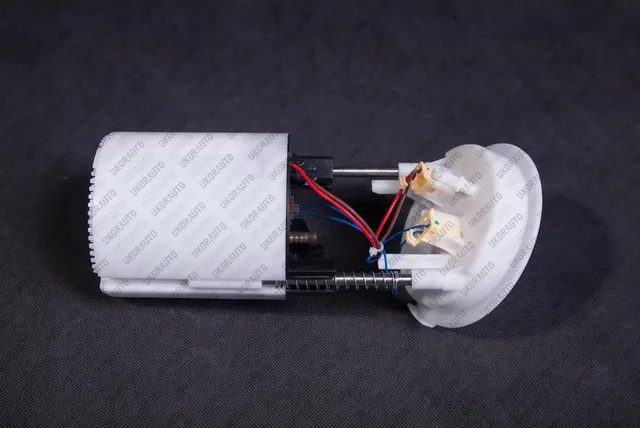 МОДУЛЬ ПОДАЧИ ТОПЛИВА (С ДАТЧИКОМ УРОВНЯ ТОПЛИВА) (Ukorauto). Артикул UBW16117010