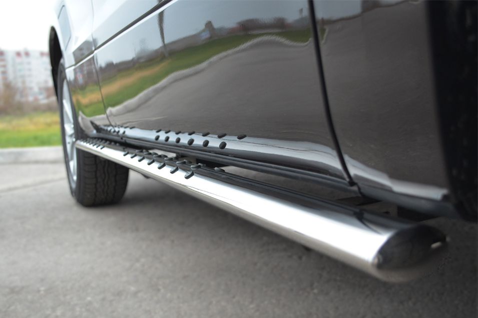 Защита RusStal порогов 75х42 с проступью для Suzuki Grand Vitara 5-дв. 2012-2015. Артикул SVO-001096